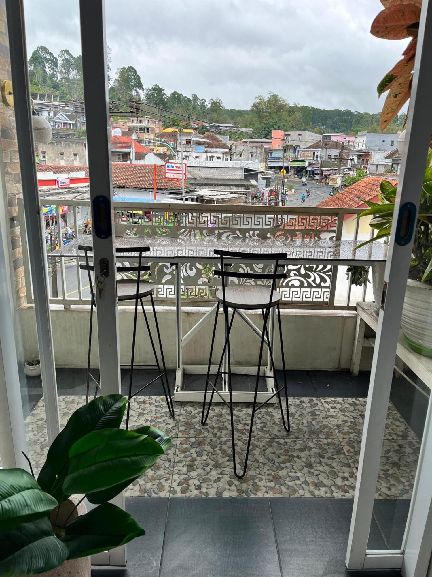 Java Hostel Tumpak Sewu Sidomukti Экстерьер фото