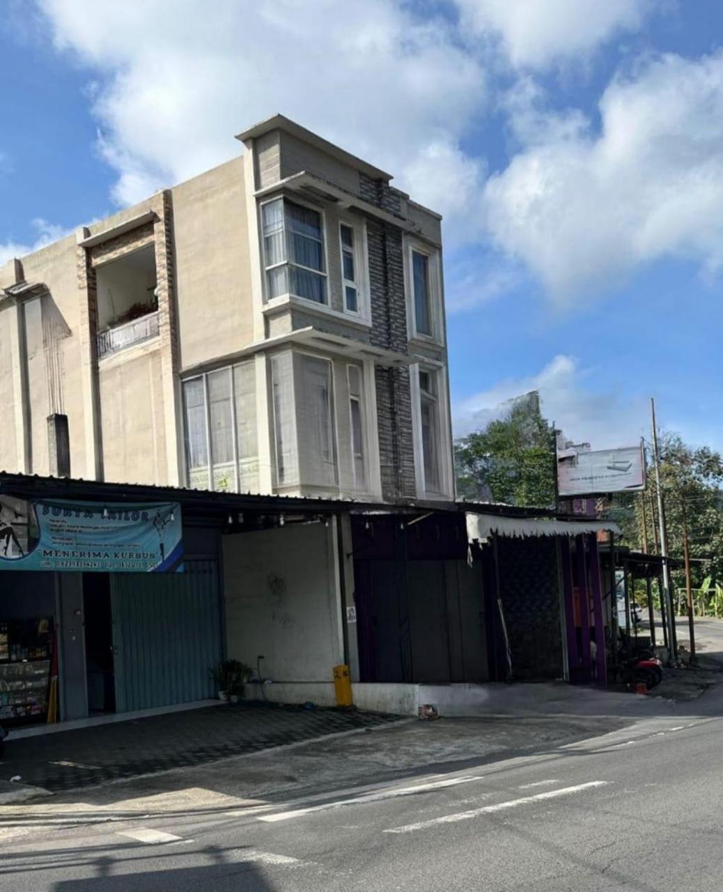 Java Hostel Tumpak Sewu Sidomukti Экстерьер фото